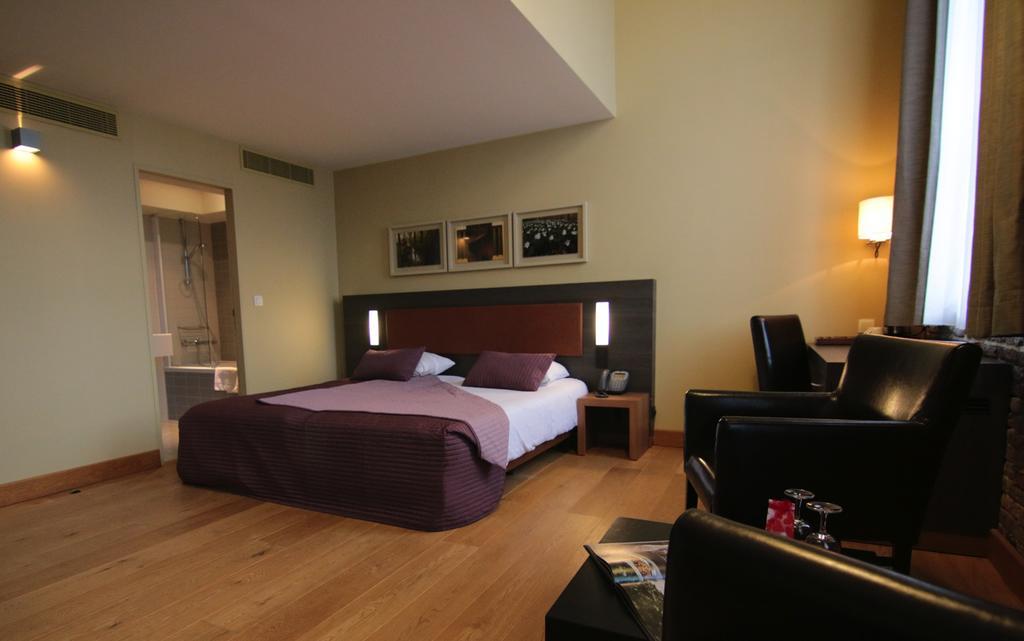 Het Godshuis Hotel Sint-Laureins Room photo