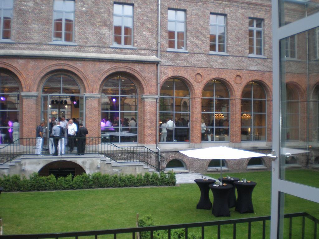 Het Godshuis Hotel Sint-Laureins Exterior photo